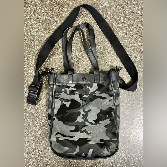 Lululemon Now And Always Tote Mini 8L Leather Camo Gym Travel Crossbody Bag - Picture 3 of 16